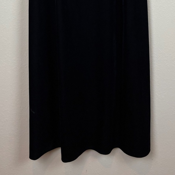 Betsy & Adam by Jaslene Black Velvet Aline Spaghetti Strap Maxi Evening Gown - Picture 3 of 11